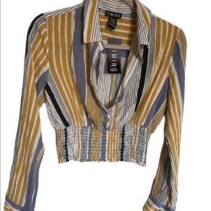 Crop top Blouse. Never worn . Size M